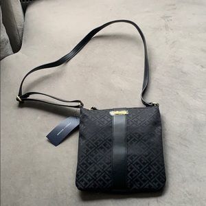 NWT Tommy Hilfiger Black Crossbody Purse